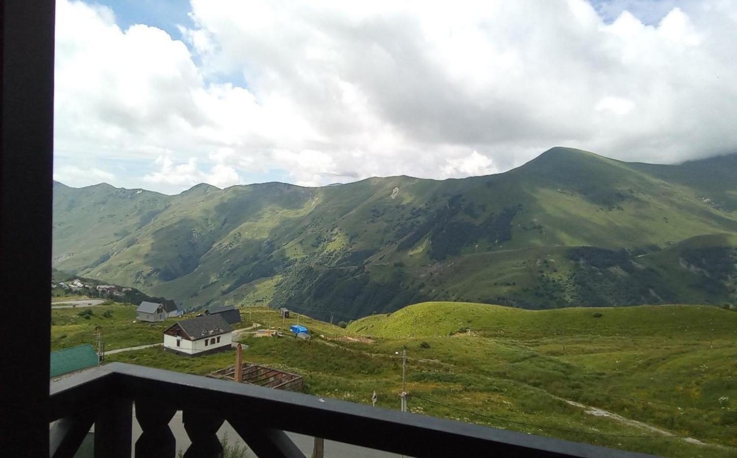 Mountain Dream House Apartment Гудаури Екстериор снимка